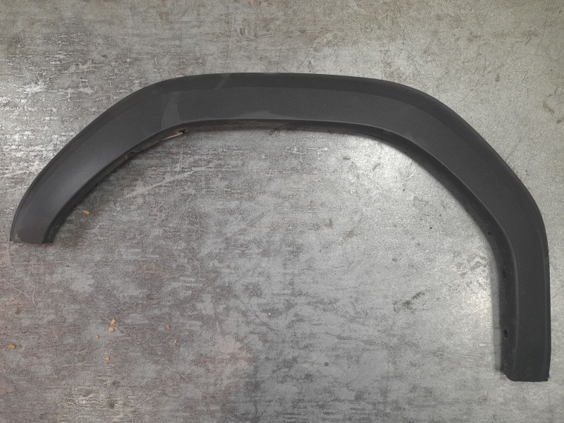 Recambio de aletin delantero izquierdo para dacia duster iii eco-g 100 essential referencia OEM IAM 638138197R  