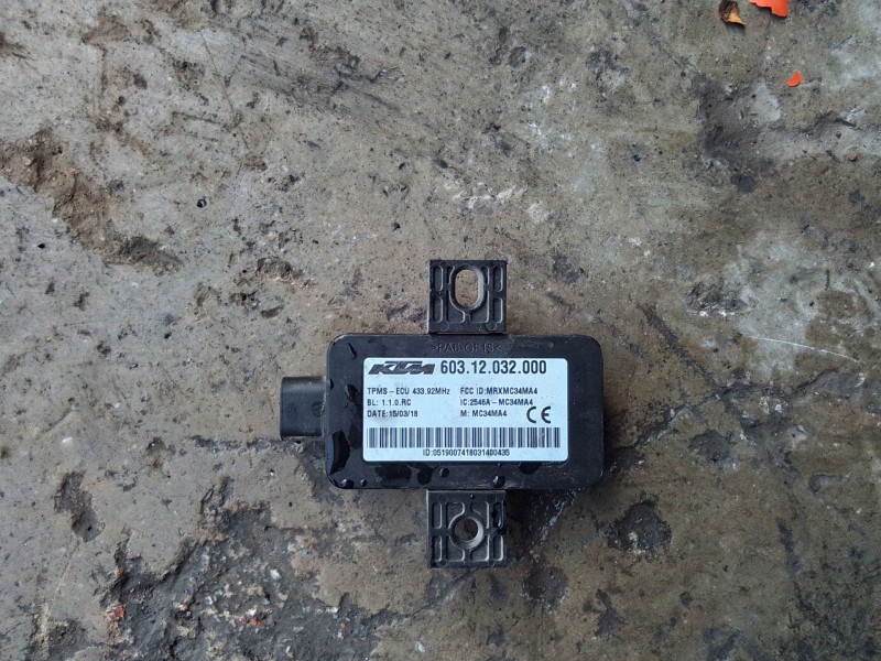 Recambio de modulo electronico para ktm super duke 1290 super duke r referencia OEM IAM 60312032000  