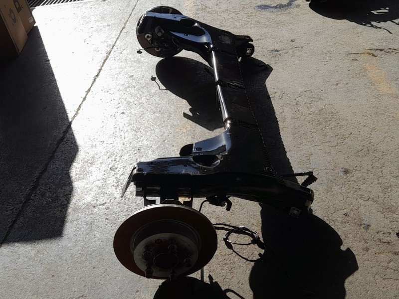 Recambio de puente trasero para renault captur e-tech hybrid referencia OEM IAM 555017534R  