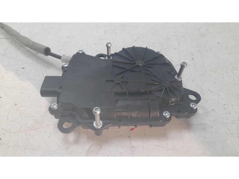 Recambio de motor cierre centralizado porton para land rover range rover velar (l560) 2.0 p300 si4 4x4 referencia OEM IAM CPLA40