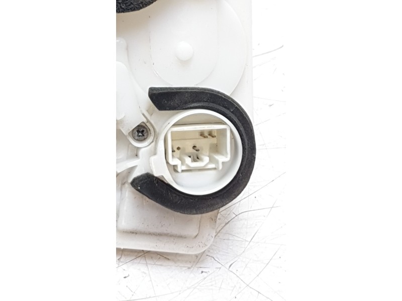 Recambio de cerradura puerta trasera izquierda para mazda cx-3 (dk) 2.0 skyactiv-g referencia OEM IAM D10E73310  