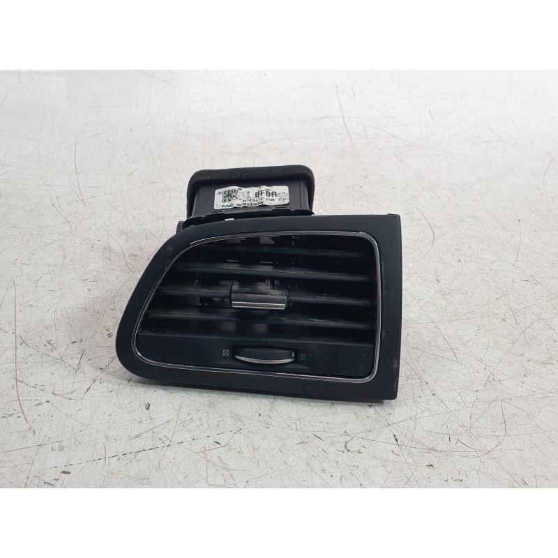 Recambio de aireador derecho para renault megane iv hatchback (b9a/m/n_) 1.5 blue dci 115 (b9a6) referencia OEM IAM 687600666R  