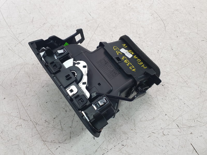 Recambio de aireador derecho para renault megane iv hatchback (b9a/m/n_) 1.5 blue dci 115 (b9a6) referencia OEM IAM 687600666R  