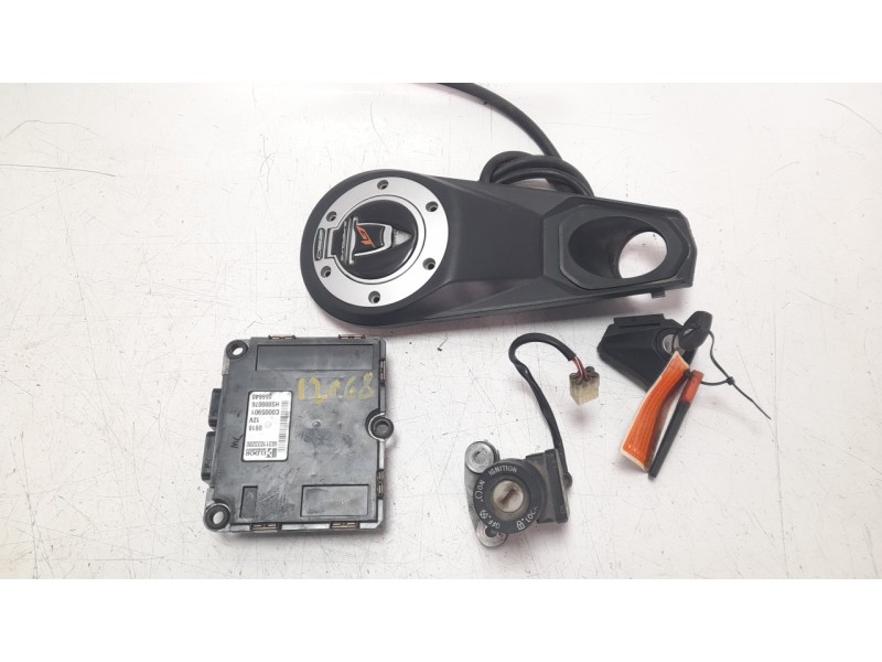 Recambio de conmutador de arranque para ktm super duke 1290 super duke r referencia OEM IAM 61611266144  