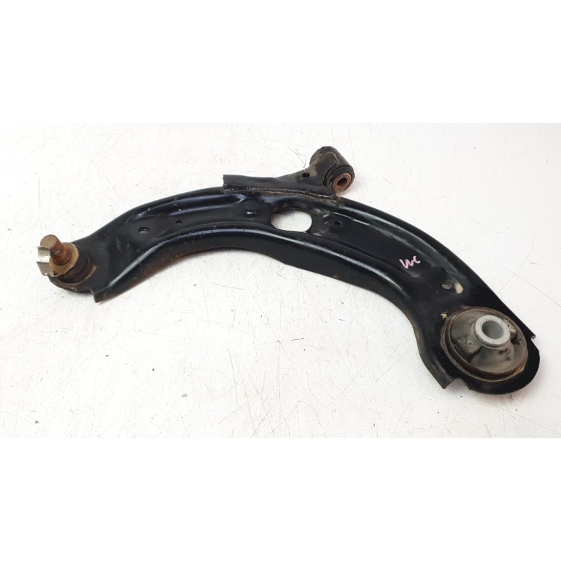 Recambio de brazo suspension inferior delantero izquierdo para mazda cx-3 (dk) 2.0 skyactiv-g referencia OEM IAM D24H34350C  