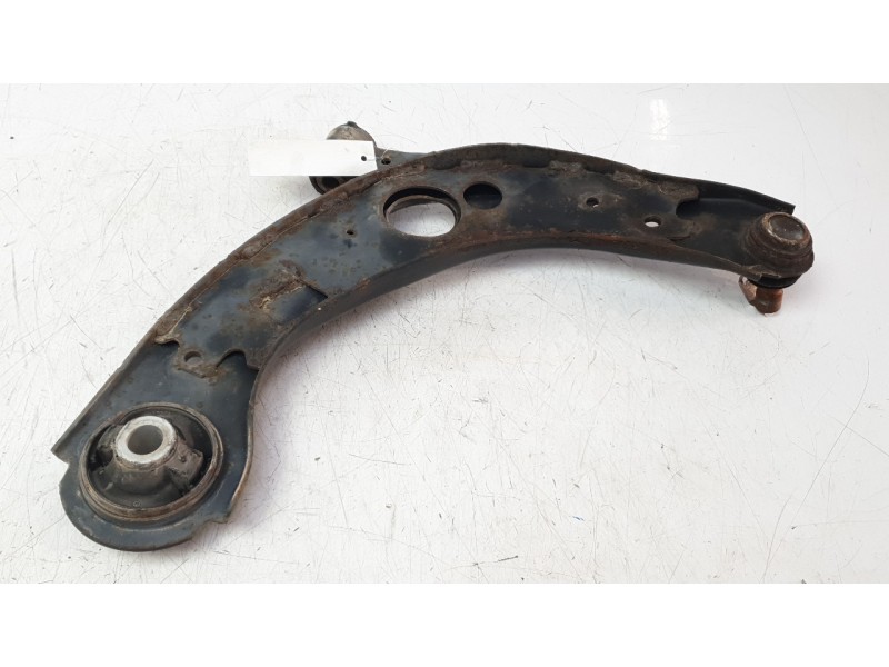 Recambio de brazo suspension inferior delantero izquierdo para mazda cx-3 (dk) 2.0 skyactiv-g referencia OEM IAM D24H34350C  
