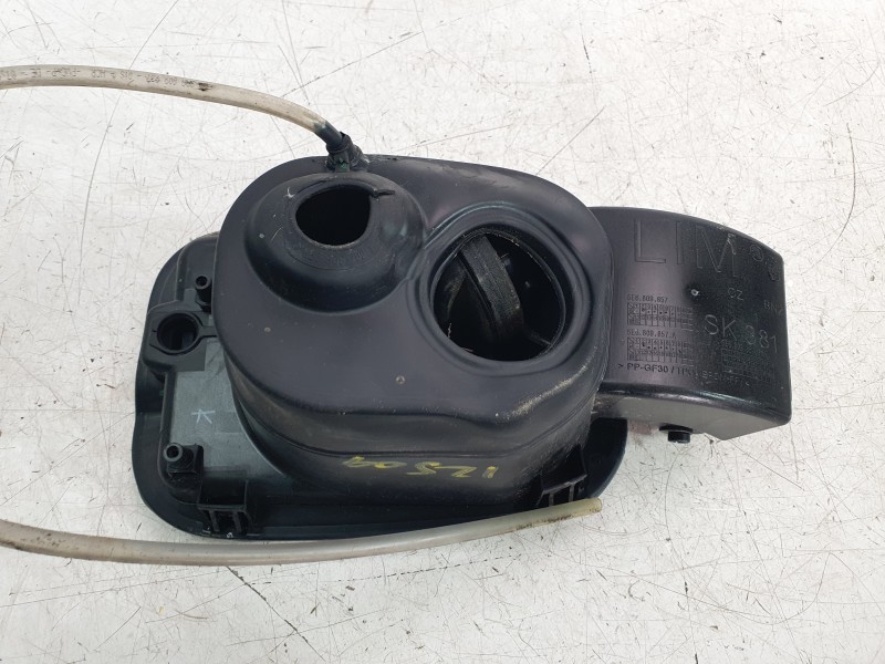 Recambio de tapa exterior combustible para skoda octavia iv (nx3, nn3, pv3) 2.0 tdi referencia OEM IAM 5E6809857  
