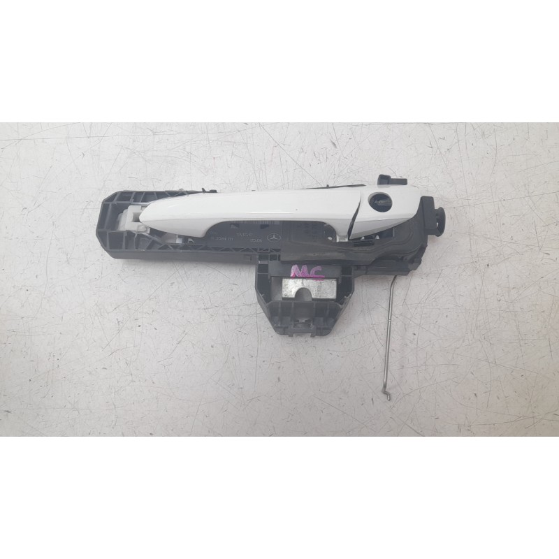 Recambio de maneta exterior delantera izquierda para mercedes-benz clase gla (x156) gla 180 (156.942) referencia OEM IAM 2047600