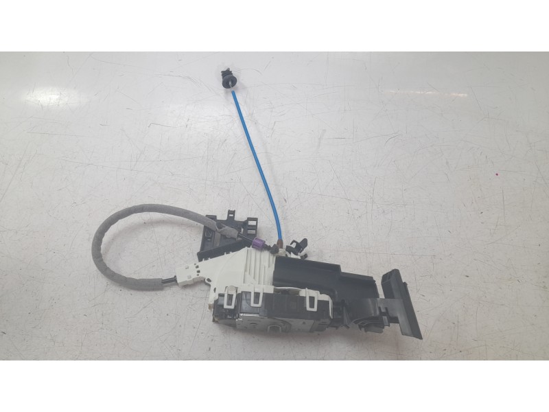 Recambio de cerradura puerta delantera izquierda para mercedes-benz clase gla (x156) gla 180 (156.942) referencia OEM IAM 166720