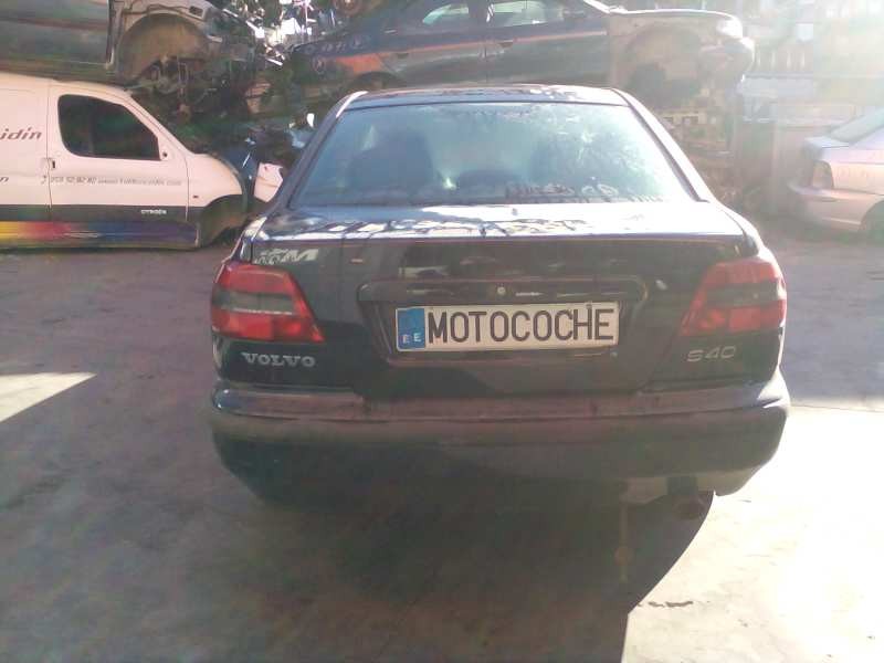 volvo s40 berlina del año 1997