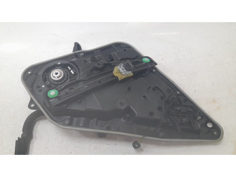 Recambio de elevalunas trasero izquierdo para mercedes-benz clase gla (x156) gla 180 (156.942) referencia OEM IAM 1767303800  