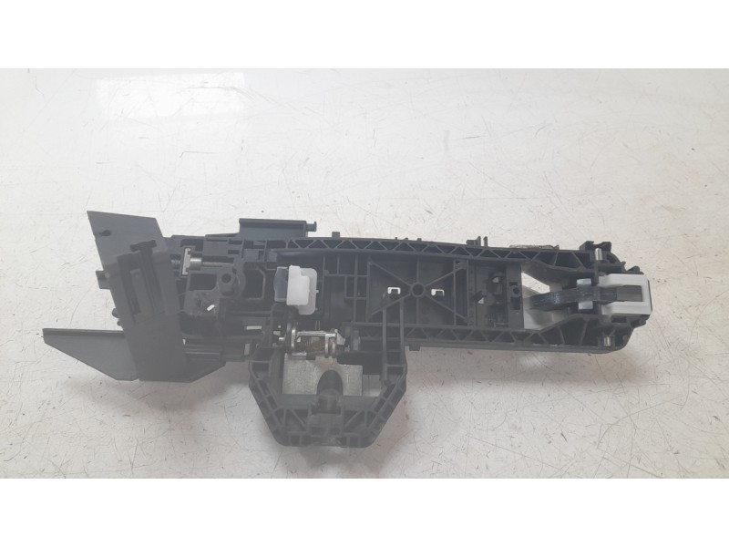 Recambio de maneta exterior trasera izquierda para mercedes-benz clase gla (x156) gla 180 (156.942) referencia OEM IAM 204760017
