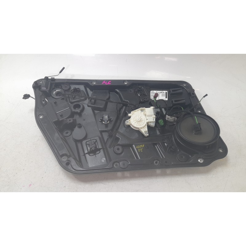 Recambio de elevalunas delantero izquierdo para mercedes-benz clase gla (x156) gla 180 (156.942) referencia OEM IAM 1767206500  