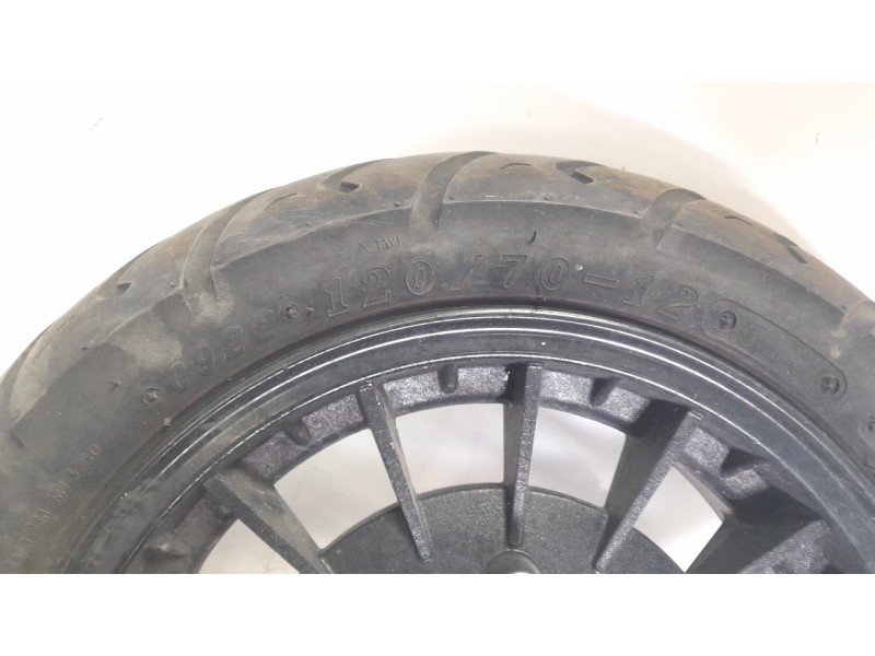 Recambio de llanta para lambretta v200 special flex special flex referencia OEM IAM L54101LMBK000  