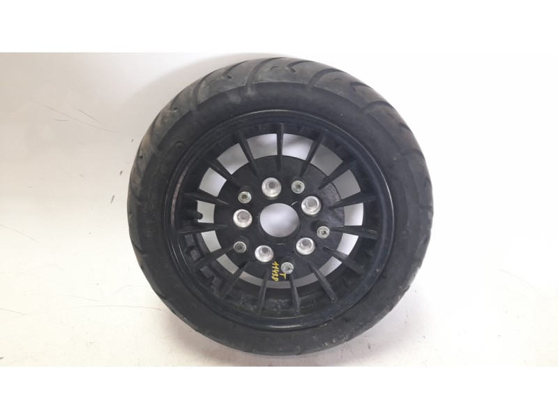 Recambio de llanta para lambretta v200 special flex special flex referencia OEM IAM L54101LMBK000  