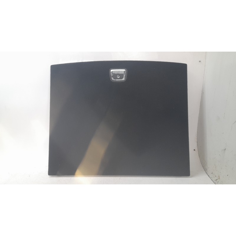 Recambio de alfombra maletero para mercedes-benz clase gla (x156) gla 180 (156.942) referencia OEM IAM 1566803300  