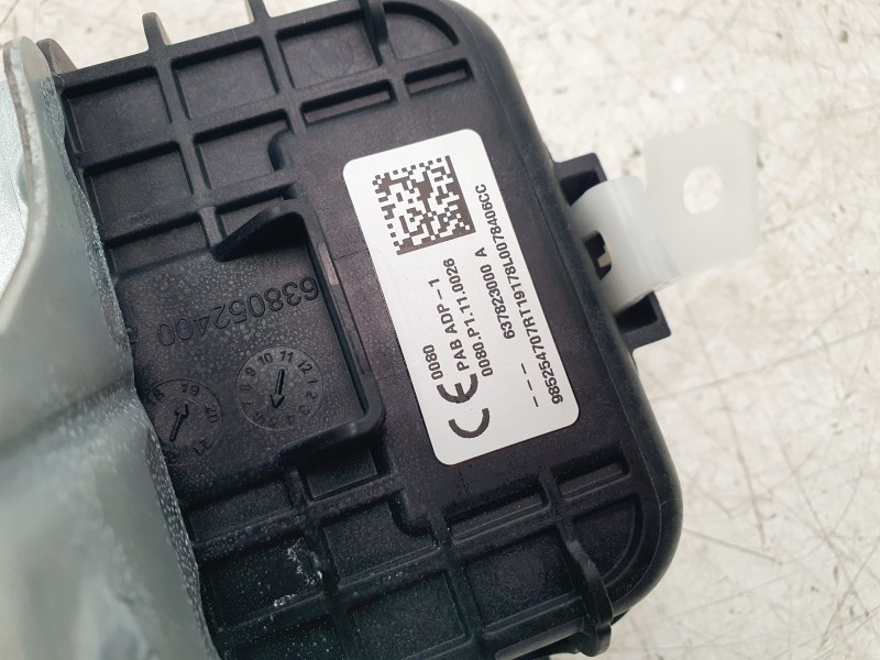 Recambio de airbag delantero derecho para renault megane iv hatchback (b9a/m/n_) 1.5 blue dci 115 (b9a6) referencia OEM IAM 9852