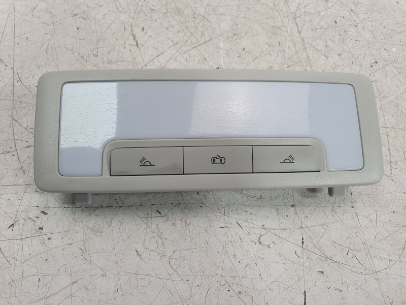 Recambio de luz interior para mg zs 1.5 hybrid+ referencia OEM IAM 10219775  