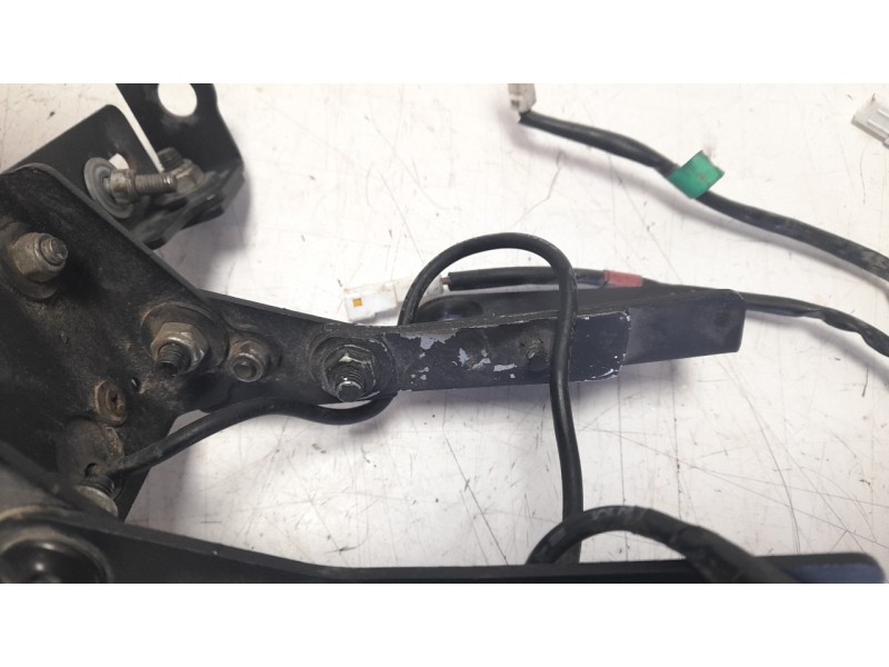 Recambio de portamatriculas para ktm super duke 1290 super duke r referencia OEM IAM 8728N  