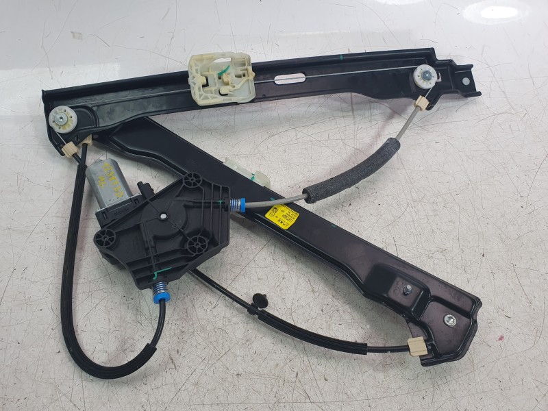 Recambio de elevalunas delantero derecho para mg zs 1.5 hybrid+ referencia OEM IAM 11873880  