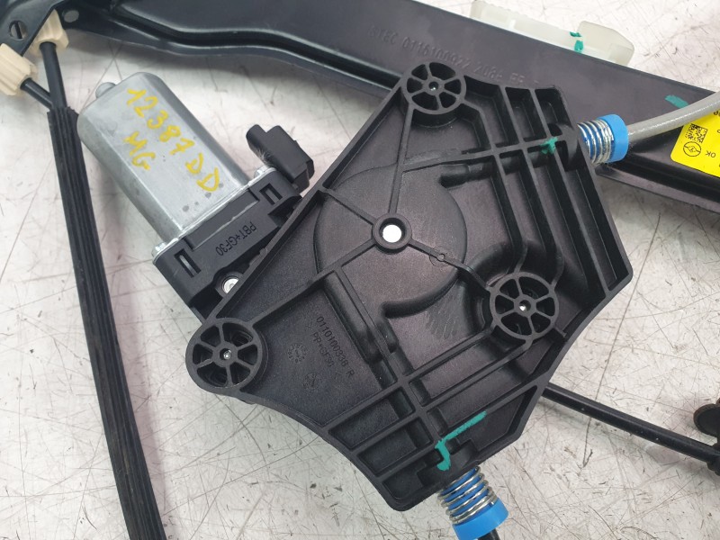 Recambio de elevalunas delantero derecho para mg zs 1.5 hybrid+ referencia OEM IAM 11873880  
