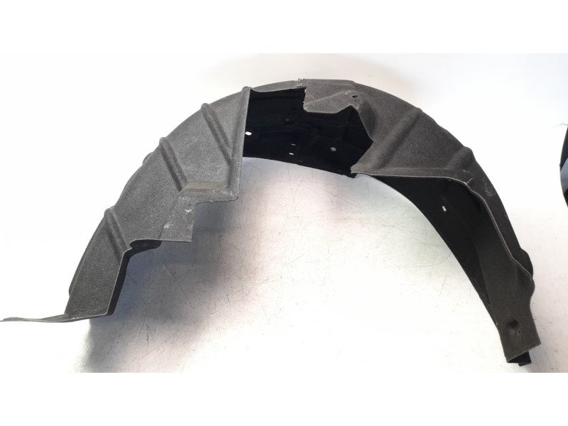 Recambio de paso rueda trasero izquierdo para seat ateca (khp) fr referencia OEM IAM 575810971C  