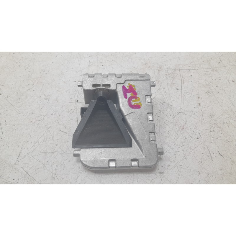 Recambio de camara vision frontal para mercedes-benz clase gla (x156) gla 180 (156.942) referencia OEM IAM A0009007607 A2C754110