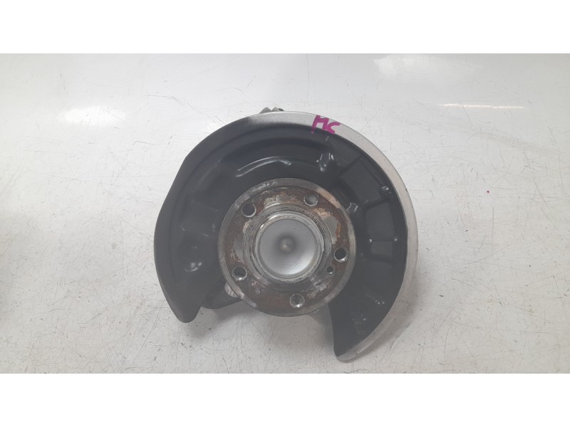 Recambio de mangueta trasera izquierda para mercedes-benz clase gla (x156) gla 180 (156.942) referencia OEM IAM 2460306  