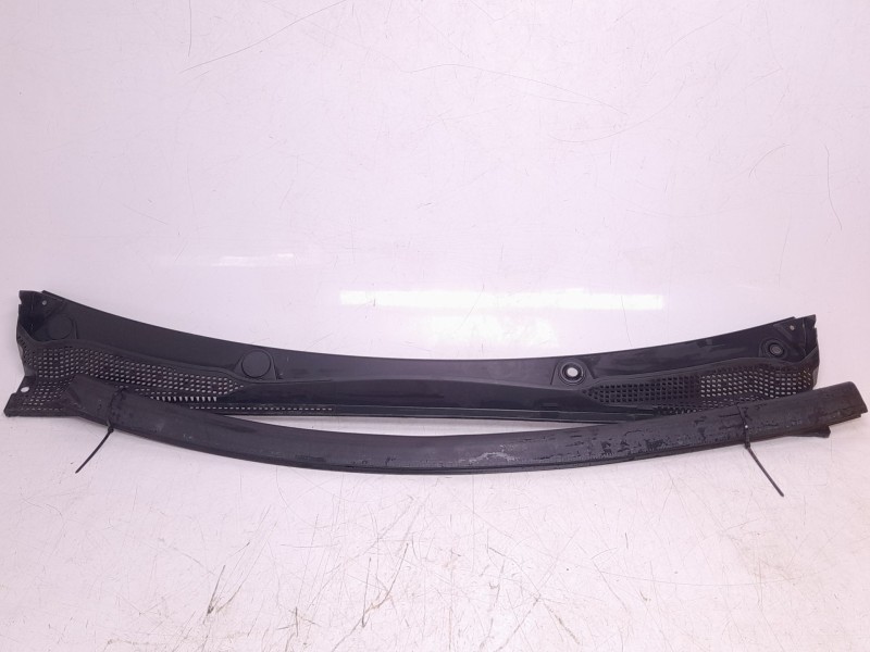 Recambio de torpedo para renault captur e-tech hybrid referencia OEM IAM 668119397R  