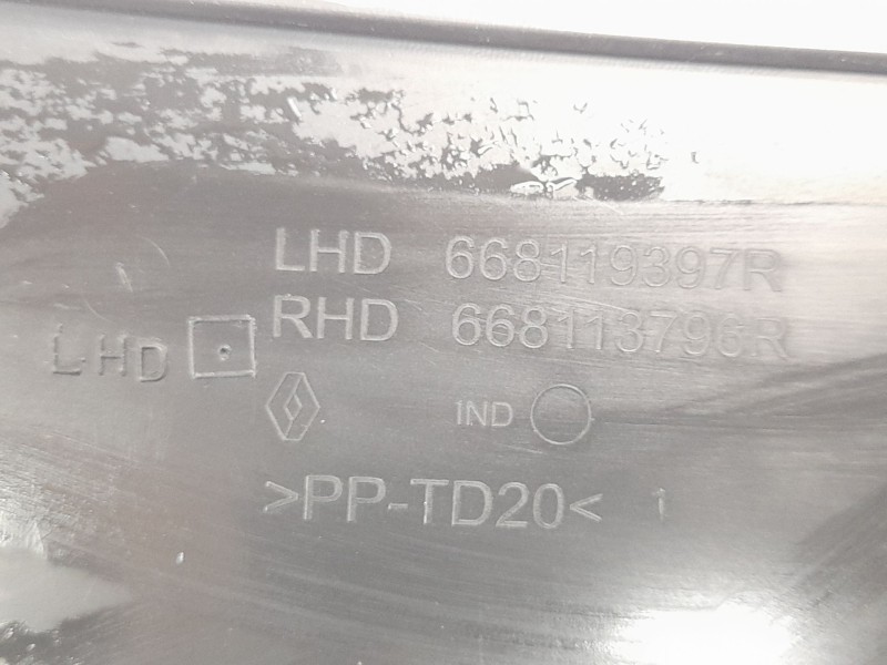 Recambio de torpedo para renault captur e-tech hybrid referencia OEM IAM 668119397R  