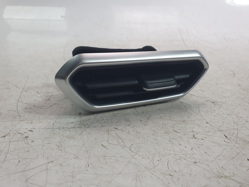 Recambio de aireador central para mg zs 1.5 hybrid+ referencia OEM IAM 11406951  
