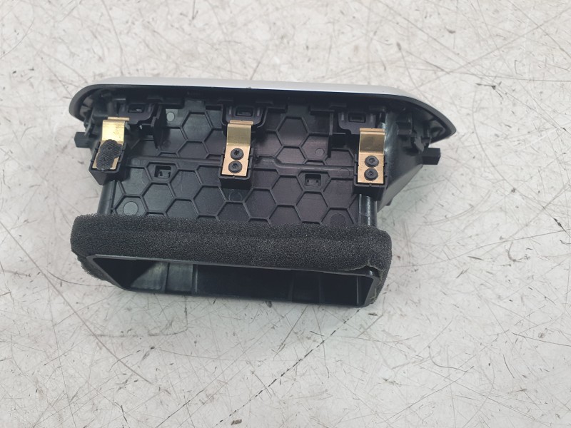 Recambio de aireador central para mg zs 1.5 hybrid+ referencia OEM IAM 11406951  