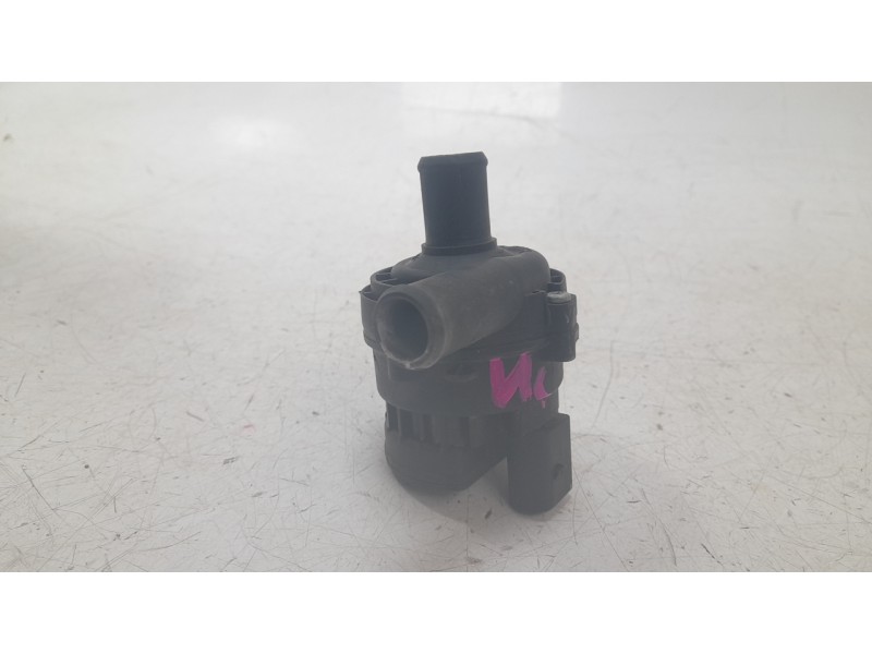 Recambio de bomba agua para mercedes-benz clase gla (x156) gla 180 (156.942) referencia OEM IAM 2118350364 0392023000 