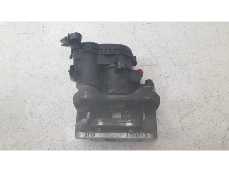 Recambio de pinza de freno trasera derecha para mercedes-benz clase gla (x156) gla 180 (156.942) referencia OEM IAM A2464232498 