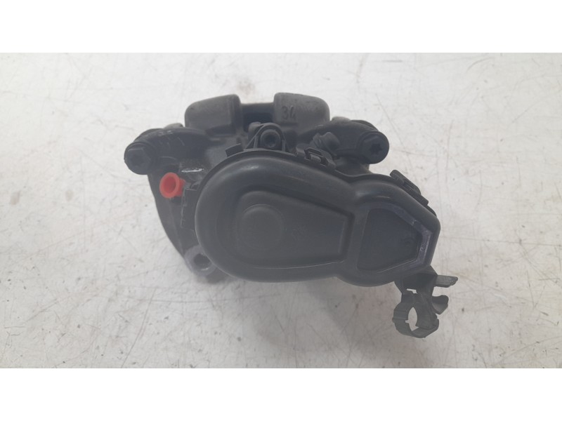 Recambio de pinza de freno trasera izquierda para mercedes-benz clase gla (x156) gla 180 (156.942) referencia OEM IAM A246423239
