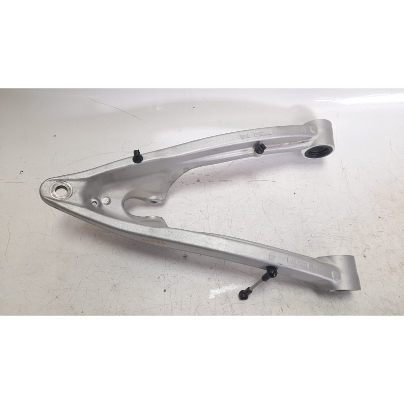 Recambio de brazo suspension superior delantero derecho para bmw r 1250 r 1250 gs adventure referencia OEM IAM 31428527533  