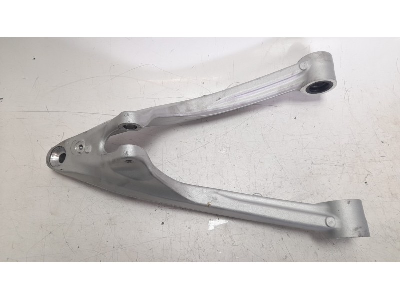 Recambio de brazo suspension superior delantero derecho para bmw r 1250 r 1250 gs adventure referencia OEM IAM 31428527533  