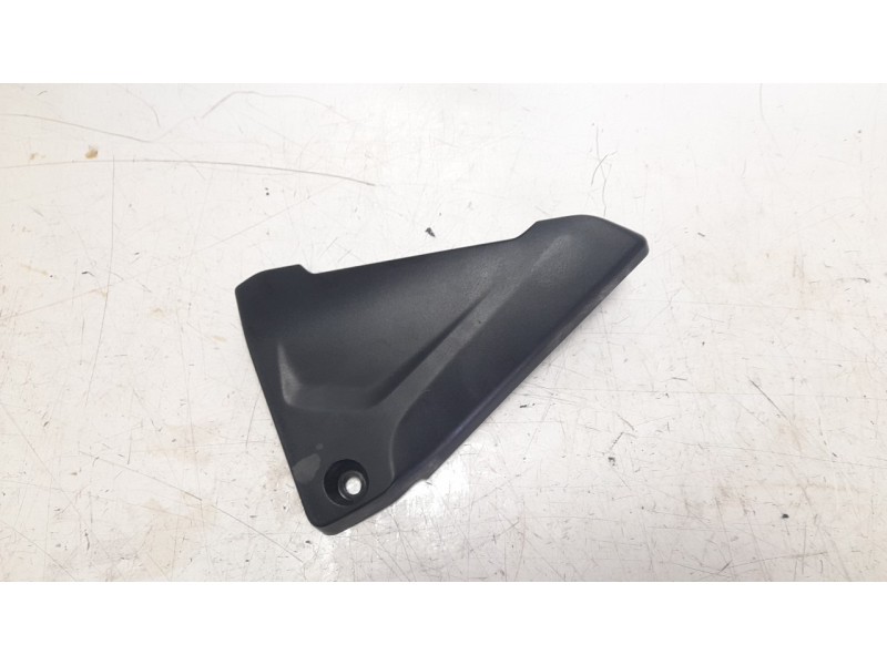 Recambio de moldura para bmw r 1250 r 1250 gs adventure referencia OEM IAM 46638523155  