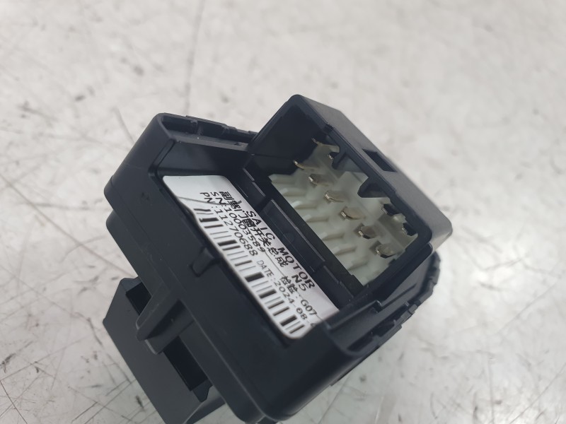 Recambio de mando elevalunas delantero derecho para mg zs 1.5 hybrid+ referencia OEM IAM 10003589  
