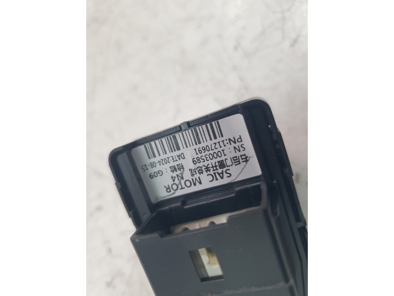Recambio de mando elevalunas trasero derecho para mg zs 1.5 hybrid+ referencia OEM IAM 10003589  