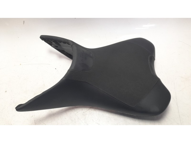 Recambio de asiento para ktm super duke 1290 super duke r referencia OEM IAM 61407940000  