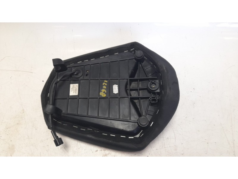 Recambio de asiento trasero para ktm super duke 1290 super duke r referencia OEM IAM 6147947000  