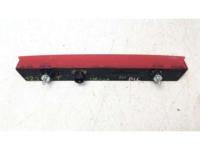 Recambio de luz central de freno para toyota corolla fastback (_e21_) 1.8 hybrid (zwe211) referencia OEM IAM 8157012450  