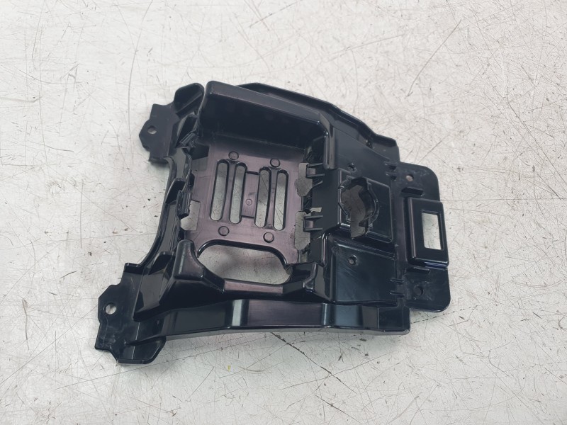 Recambio de moldura para skoda karoq (nu7, nd7) 1.5 tsi referencia OEM IAM 57A907699B  