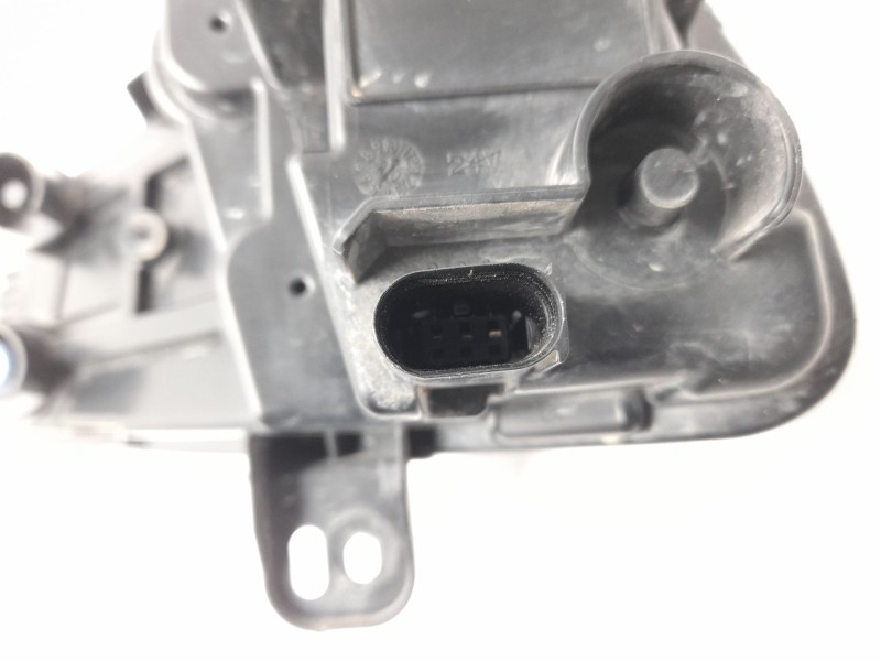 Recambio de faro antiniebla derecho para volkswagen polo vi (aw1, bz1, ae1) 1.0 tsi referencia OEM IAM 2G0941662B  2500282/25010
