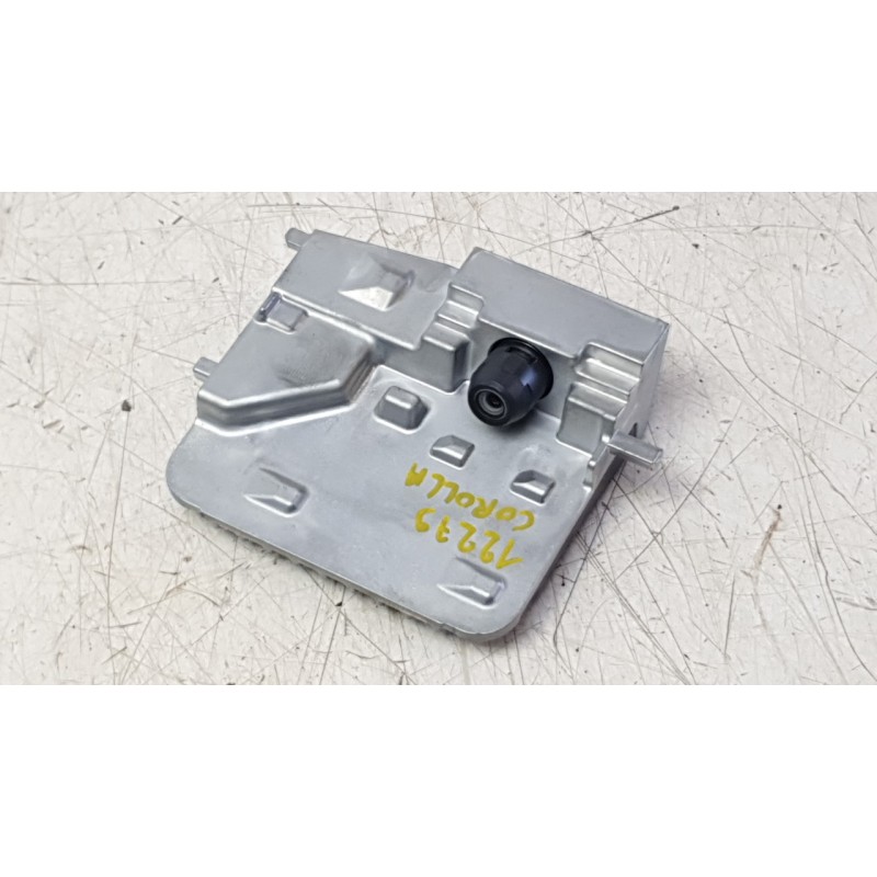 Recambio de camara vision frontal para toyota corolla fastback (_e21_) 1.8 hybrid (zwe211) referencia OEM IAM 8646C12150 10R0611