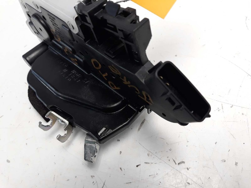 Recambio de cerradura puerta trasera derecha para nissan juke (f15) acenta referencia OEM IAM 82500BA60B  