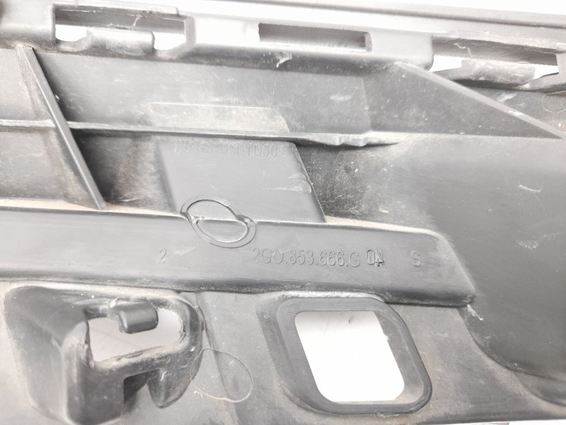 Recambio de rejilla paragolpes derecha para volkswagen polo vi (aw1, bz1, ae1) 1.0 tsi referencia OEM IAM 2G0853666G9B9  1072378