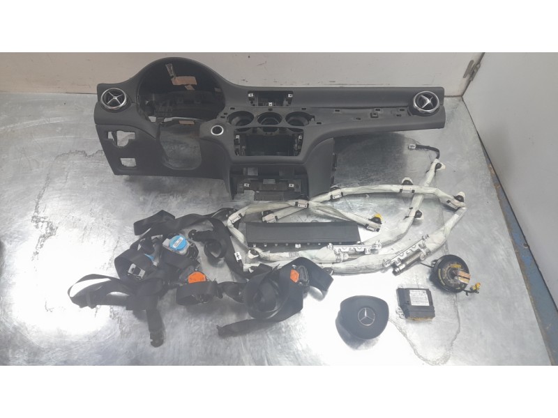 Recambio de kit airbag para mercedes-benz clase gla (x156) gla 180 (156.942) referencia OEM IAM 1176800801  