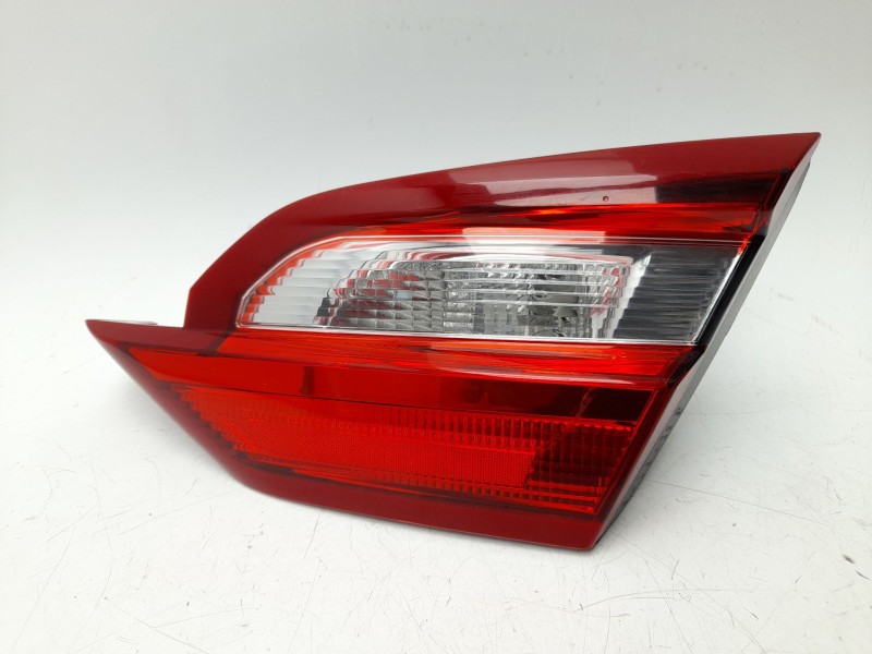 Recambio de piloto trasero derecho interior para ford fiesta vii (hj, hf) 1.0 ecoboost referencia OEM IAM H1BB13A602AH  